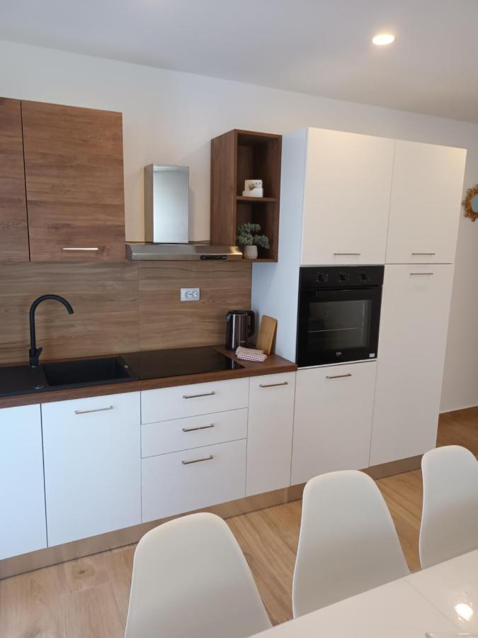Apartmani Tolj Makarska Exterior photo